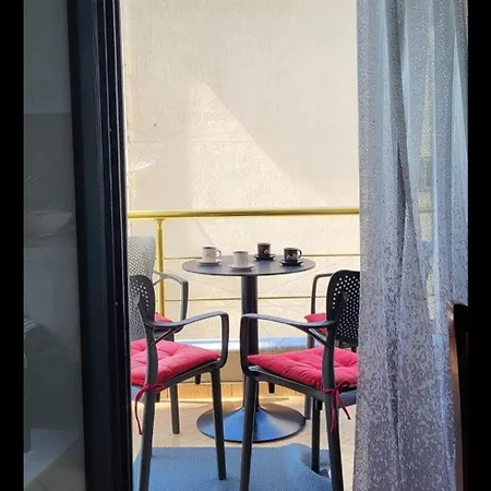 Apartment No Apartman